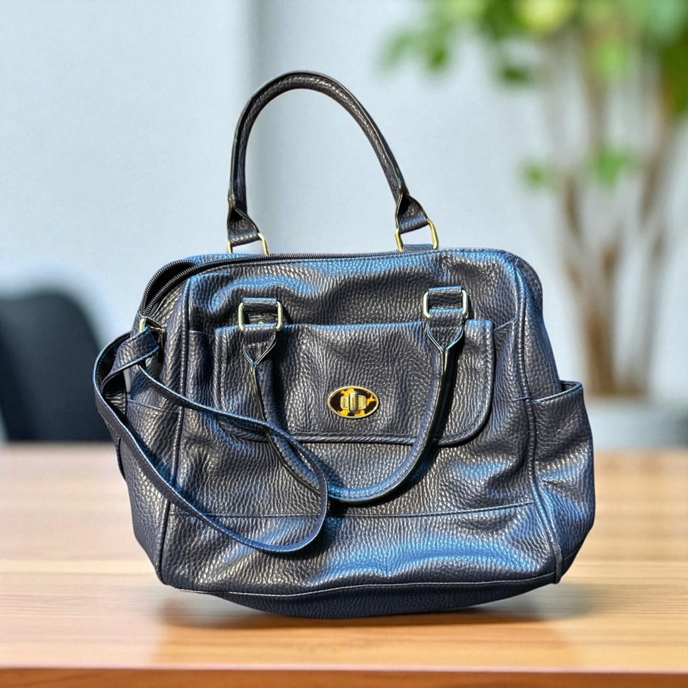 Sophisticated Black Leather Satchel with Structured Design